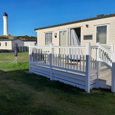 Hollies Retreat Villa Lossiemouth ภายนอก รูปภาพ