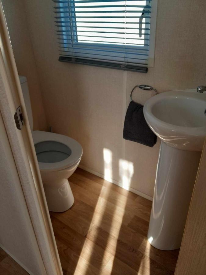 Hollies Retreat Villa Lossiemouth ภายนอก รูปภาพ